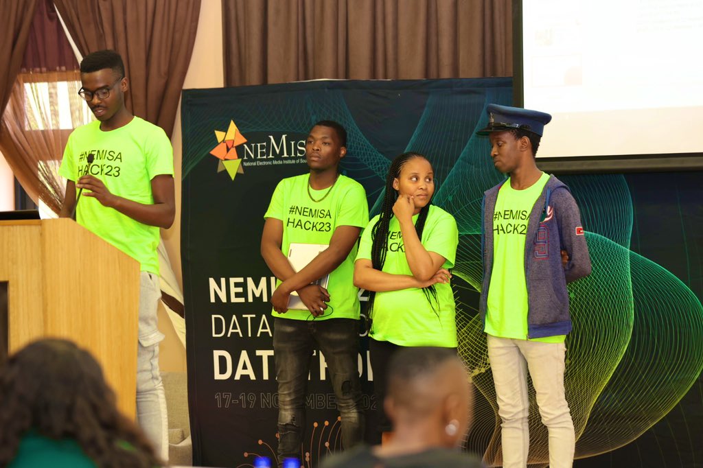 G E E K U L C H A 🇿🇦 tweet media