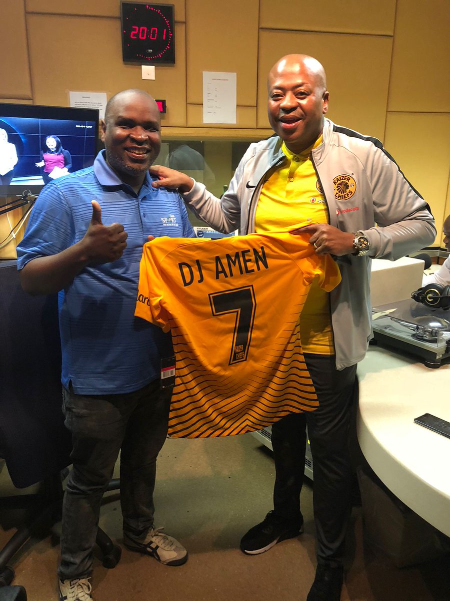 Today we sadly lay to rest an esteemed broadcaster, professional producer, football lover and a Kaizer Chiefs supporter, Irvin ‘DJ Amen’ Sihlophe. 

Irvin worked very well with the Club during his time with Ukhozi FM as a producer and presenter of the sports shows. He always