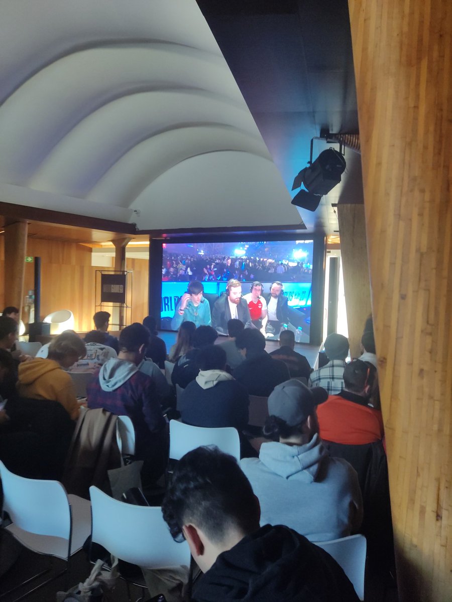 luismicnk's tweet photo. @lol_es @Cines_Kinepolis #WorldsCines https://t.co/1I3ObbjNq8