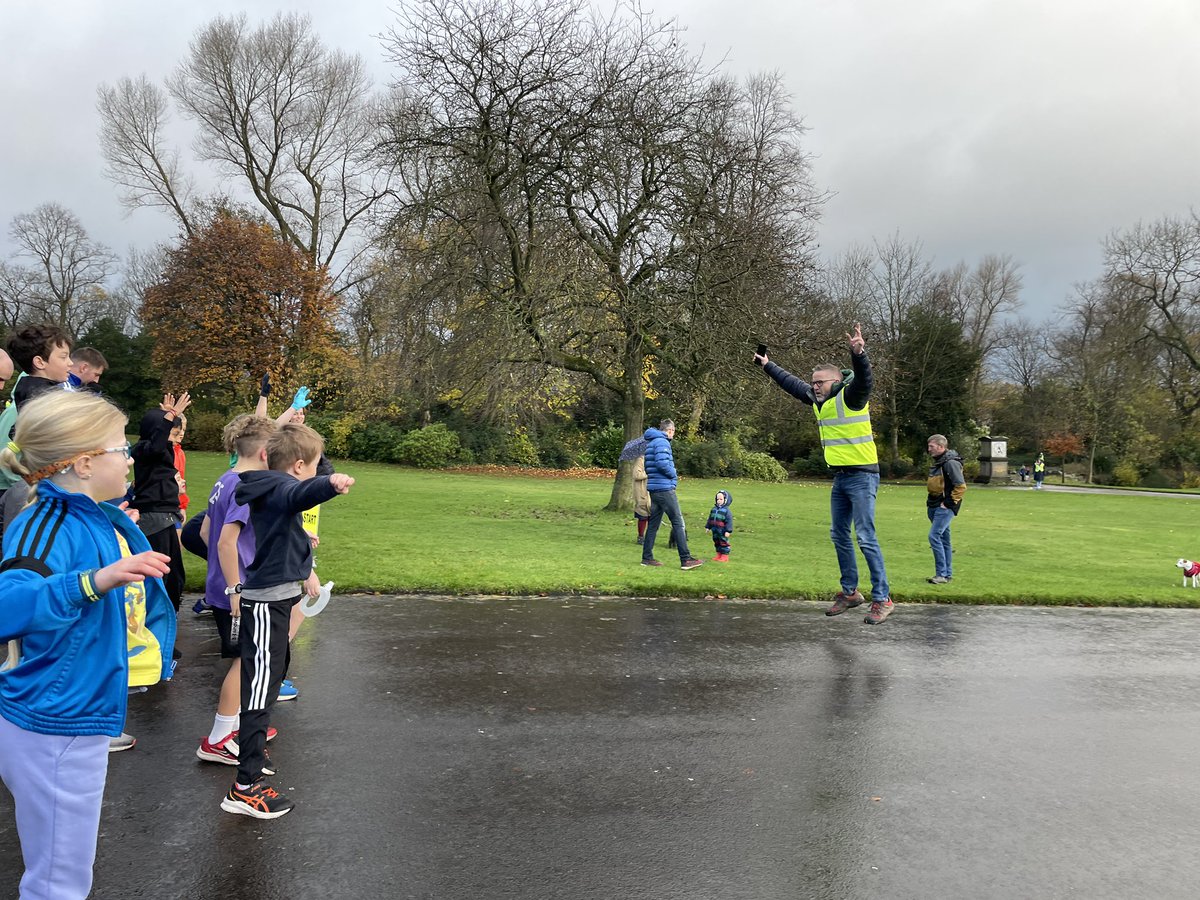 HXjuniorparkrun's tweet photo. Massive thanks to our AMAZING volunteers today. Big shoutout to @xxxxShazzaxxxxx for reaching her 50th parkrun volunteering milestone and huge thanks to Richard for joining us from @bhousejnrprkrun to make sure our tiny runners were well warmed up. 🦺🏃🏻‍♀️🏃🏻 https://t.co/yEo3BNOSWm