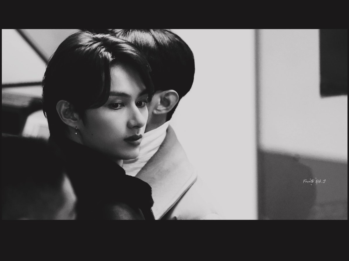 fourth_rib_'s tweet photo. 231119✈️
#JUN 
#SEVENTEEN 
#문준휘 
#준 
#文俊辉 https://t.co/NnrzUR3Aql