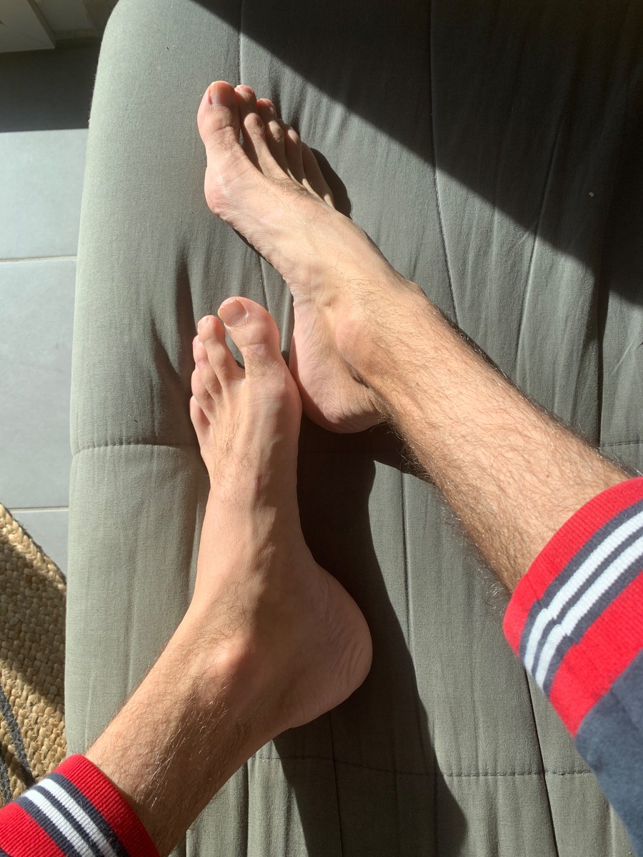 top31g's tweet photo. Viens bronzer la langue dehors
@RTfindomMasters
#feet #master #feetfinder #feet_pic #alpha #feetpicsforsales #feettops https://t.co/AnzDja19mR
