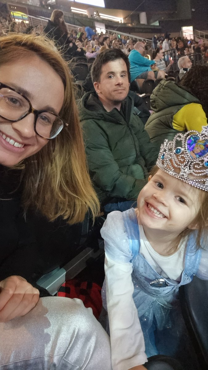 CorinaMcCrellis's tweet photo. #DisneyOnIce https://t.co/dh1jRklwdl