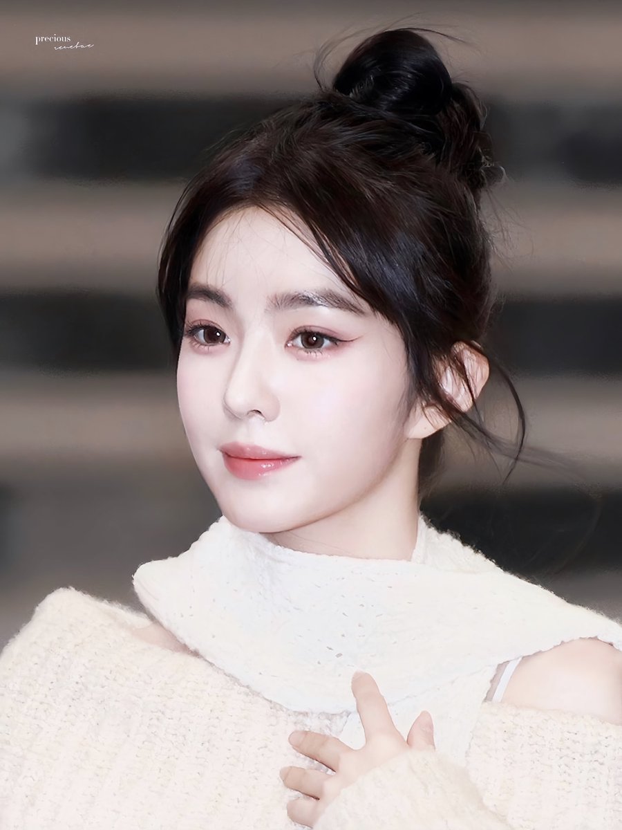 preciousrenebae's tweet photo. 231118
 #아이린 #IRENE https://t.co/JGdpX3vKSh