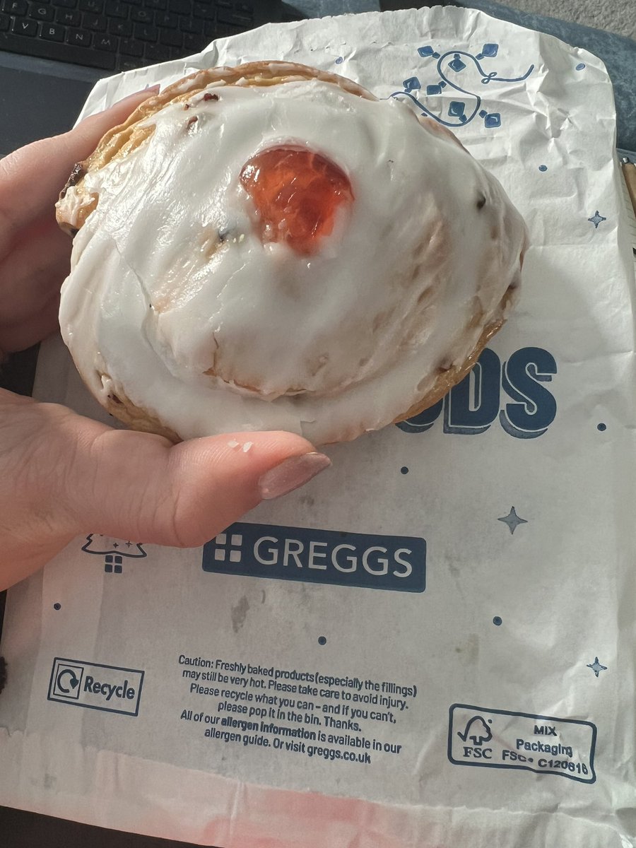 LynetteAgame's tweet photo. @GreggsOfficial did this actually pass quality control?? A Belgium bun thinner than my thumb and smaller than a cookie!! 😳 https://t.co/i4H8QIJDFc
