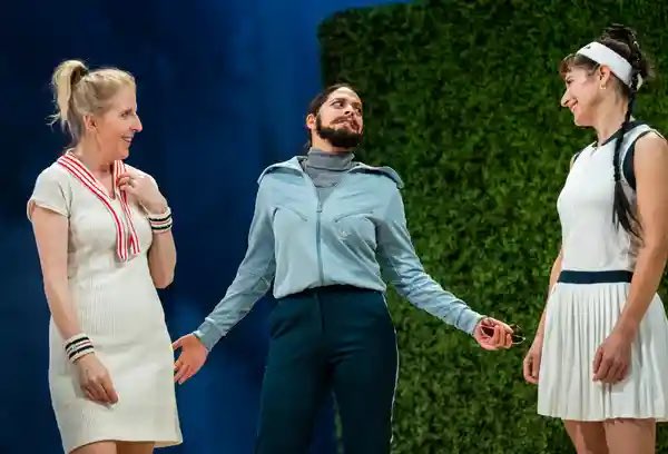 This week’s theatre reviews by <a href="/susannahclapp/">Susannah Clapp</a> for <a href="/ObsNewReview/">The Observer New Review</a>:

Knocking on the Wall at <a href="/finborough/">Finborough Theatre</a> ★★★★
To Have and to Hold at <a href="/Hamps_Theatre/">Hampstead Theatre</a> ★★★
Mates in Chelsea at <a href="/royalcourt/">Royal Court</a> ★★:

amp.theguardian.com/stage/2023/nov…