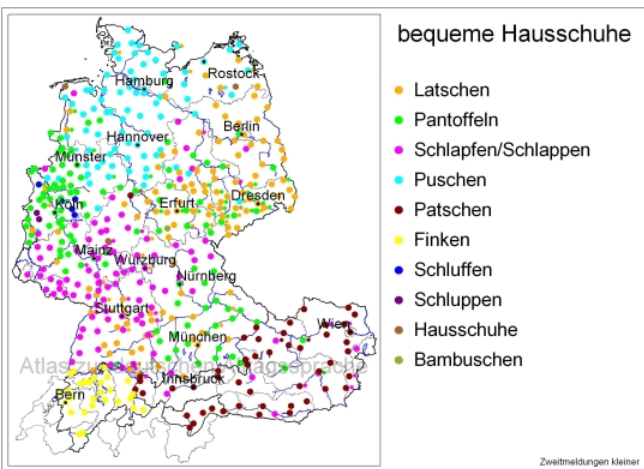 Bei dem Wetter bleibt man lieber zuhause und trägt „bequeme Hausschuhe“. Doch das wird kaum jemand sagen. Unter atlas-alltagssprache.de/runde-7/f09a-b/ steht dazu: Für „warme (manchmal ausgetretene) Hausschuhe gibt es eine Reihe typischer regionaler Varianten.“ Allerdings. Das sehen wir hier.