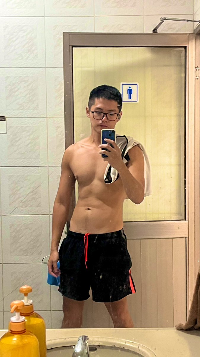 最近整理手機照片
把一些想刪掉的回憶順便清理一下
心情就順便好好一起整頓