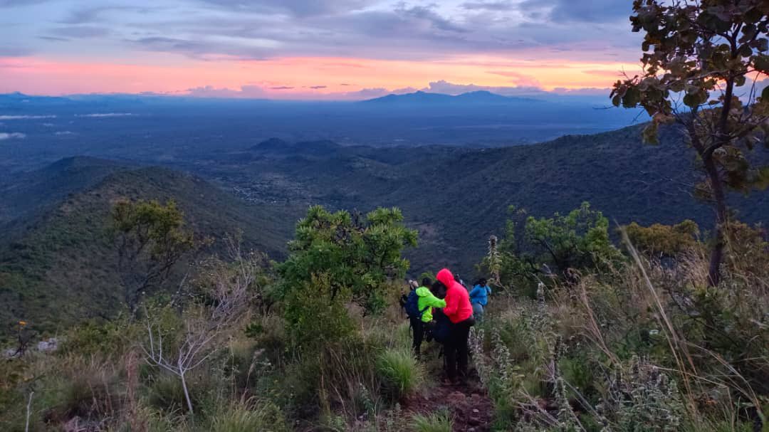 MtSlayersUg's tweet photo. One mountain down, two more to go with @karatungatours on the epic #Karamoja3MountainChallenge 🥾⛰️

We conquer Mt. Napak and Mt. Kadam in the coming days 💪🏾

#VisitUganda  #MtSlayersUg https://t.co/RJG8Kh0p0q