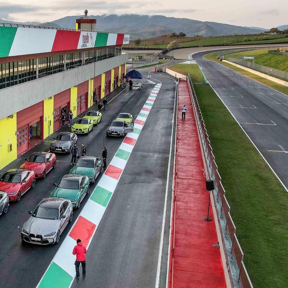 beyondcoolmag's tweet image. #curves #bmwdrivingexperience #mugello #circuit #emigliaromagna #italy #beyondcoolmag #motion #travel #urban #life