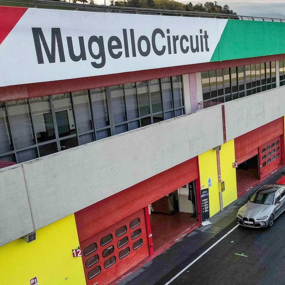 beyondcoolmag's tweet image. #curves #bmwdrivingexperience #mugello #circuit #emigliaromagna #italy #beyondcoolmag #motion #travel #urban #life