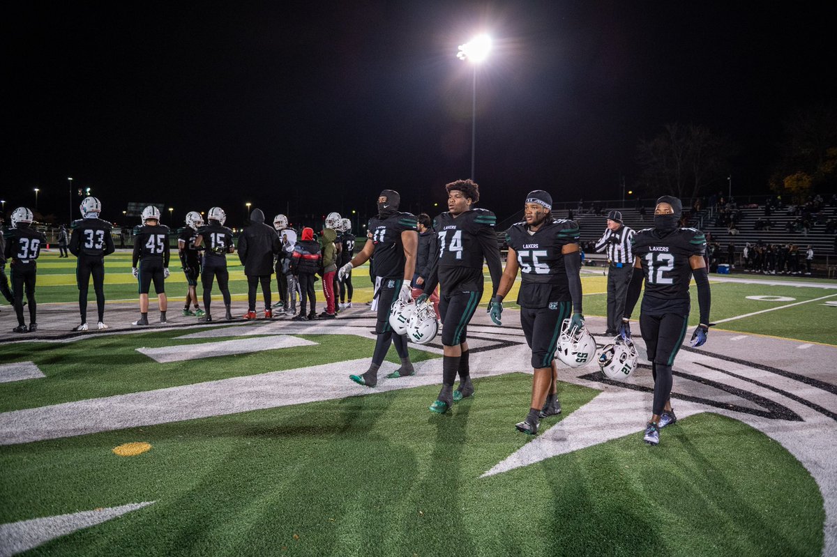alex_walton62's tweet photo. Not the way I planned on ending it, but I want to thank all of my teammates and coaches for a great season. It was a privilege and an honor to be able to play alongside you all as a captain, and I’m extremely proud of what we became. Go win it all next year. 74 out 💚🤍 @ZHilbs https://t.co/KoUM50lvre