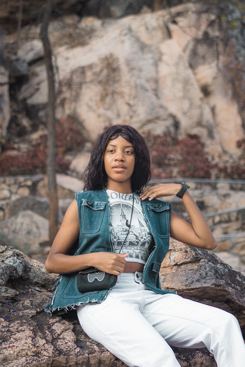 emm_chaima's tweet photo. Because of your likes &amp; retweets🙏🏾a Bulawayo based designer hired me to shoot some photos for his brand…I really enjoy working with local brands. His name is Richard and he creates designer denims..how do the photos look🥲? https://t.co/3gN15ivNDw