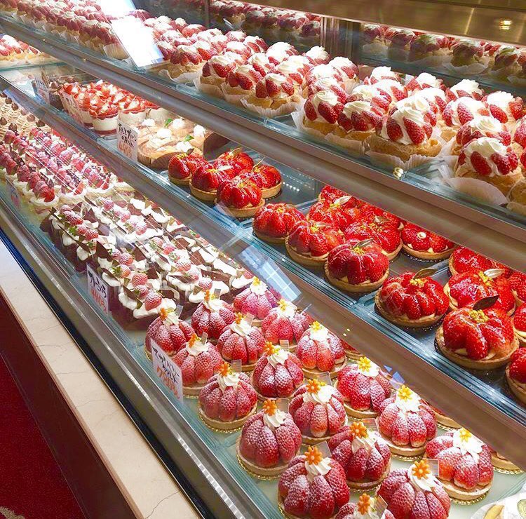 栃木県にある「いちごの里」の、1番人気「いちごの里タルト」などイチゴづくしのスイーツ✨
