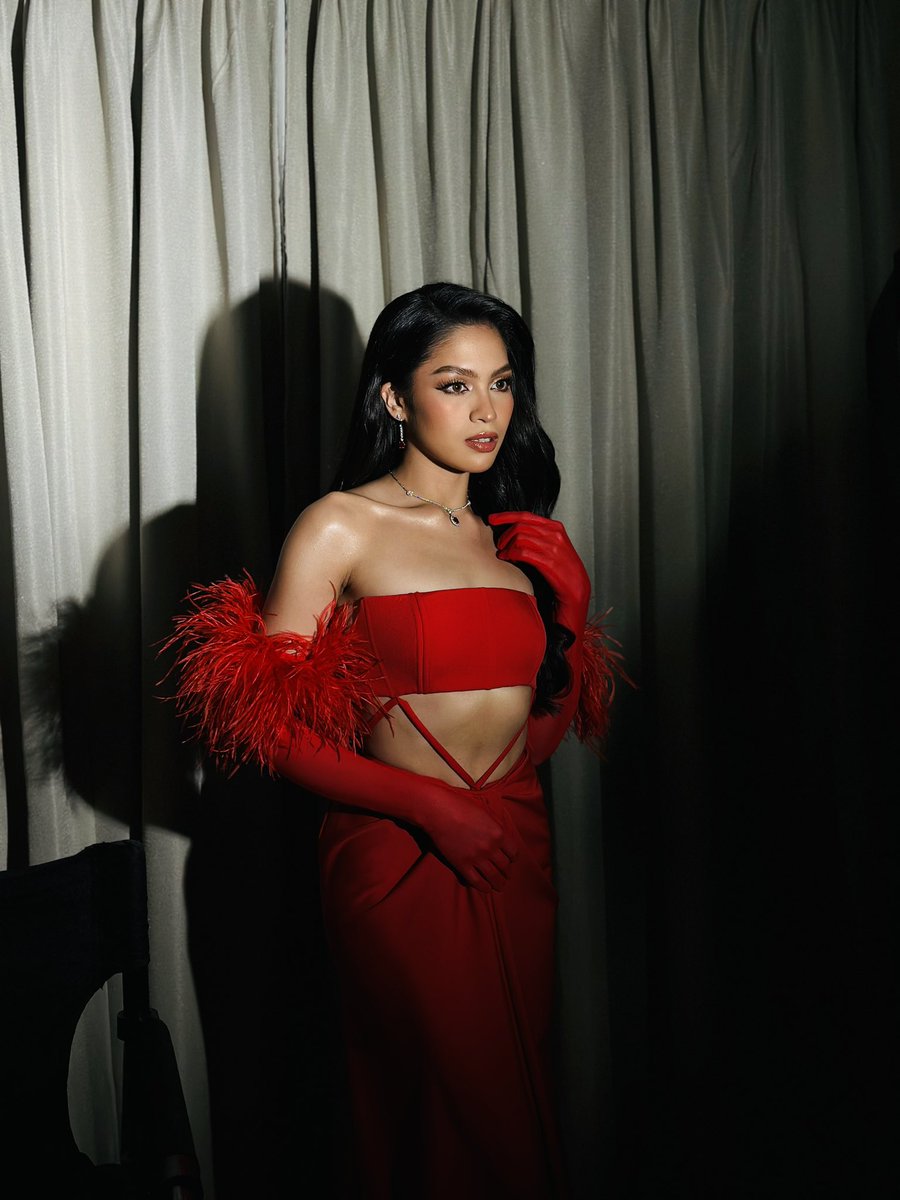 JRBcreativeprod's tweet photo. Jane Oineza at the #StarMagicalChristmas🎄
#NagAapoyNaDamdamin https://t.co/rfmkx4kQkO