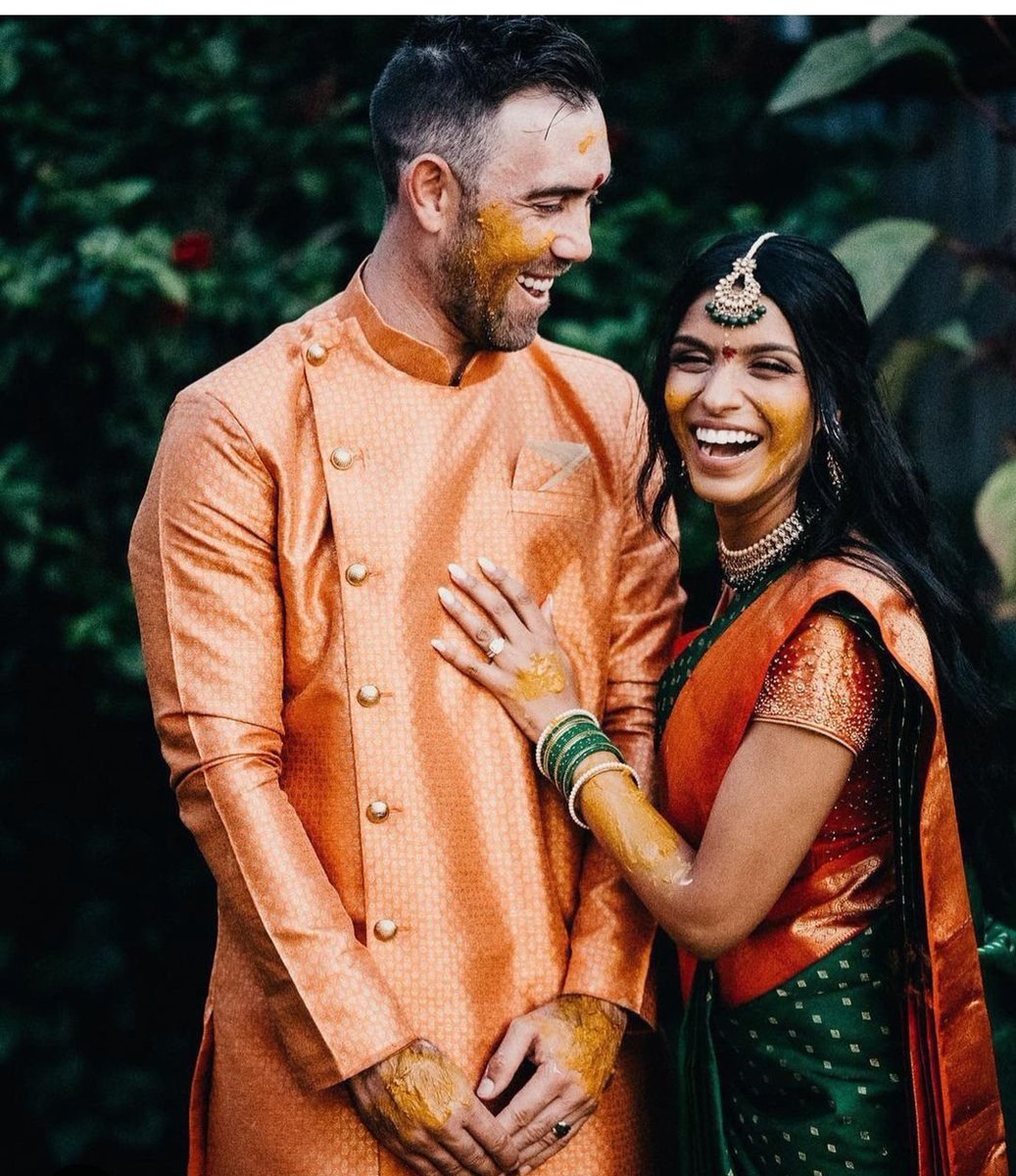 arunruby08's tweet image. लगता है की 
#glanemaxwell की भारतीय मूल की
पत्नी ने कुछ ज्यादा ही आस्था के साथ
#करवाचौथ का व्रत किया था 😉