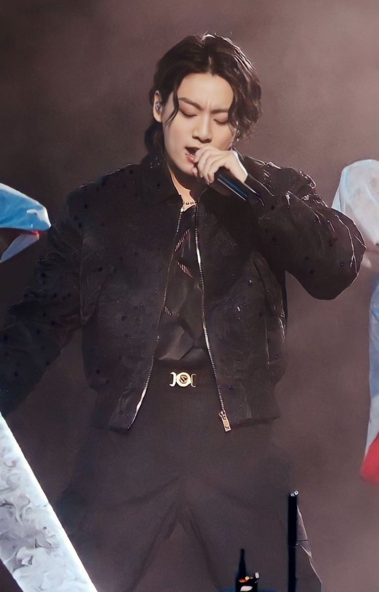 CONGRATULATIONS JUNGKOOK 
STANDING NEXT TO DREAMERS
#Dreamers1stAnniversary
#1YearWithDreamers