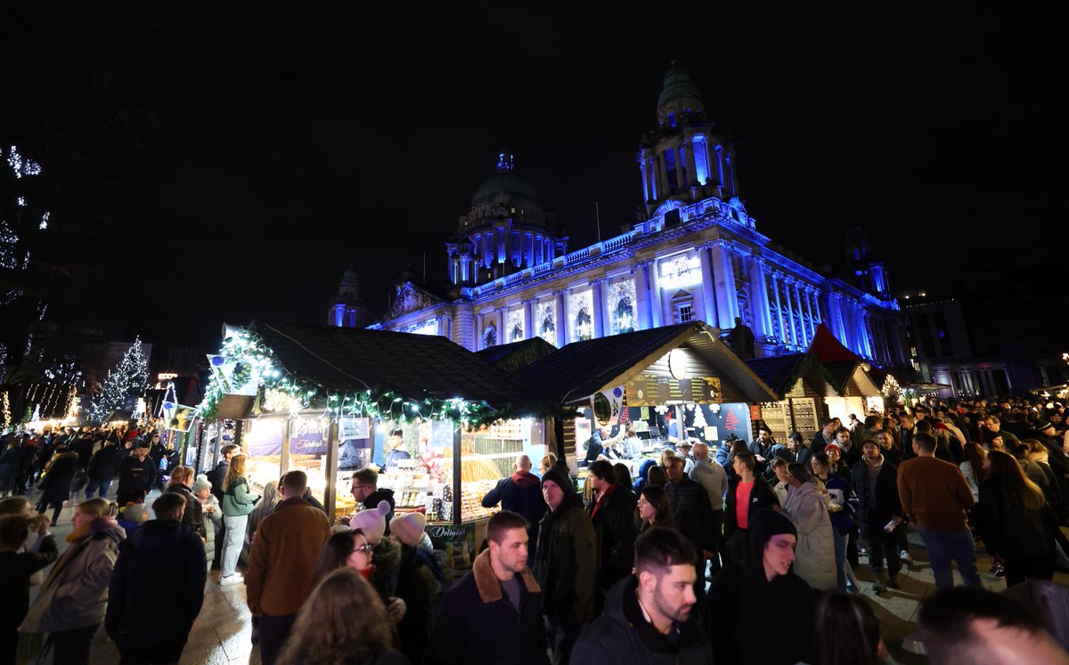 belfastcc's tweet photo. What a brill evening we had at our #LetsGlowBelfast Christmas lights switch-on last night!
So much local talent on stage & great to have @donate4daithi joining @cllrryanmuphy to turn on the lights. ✨🎄
Loads more pics on our Facebook page & look out for our video tomorrow too. https://t.co/JqNOPU53nS