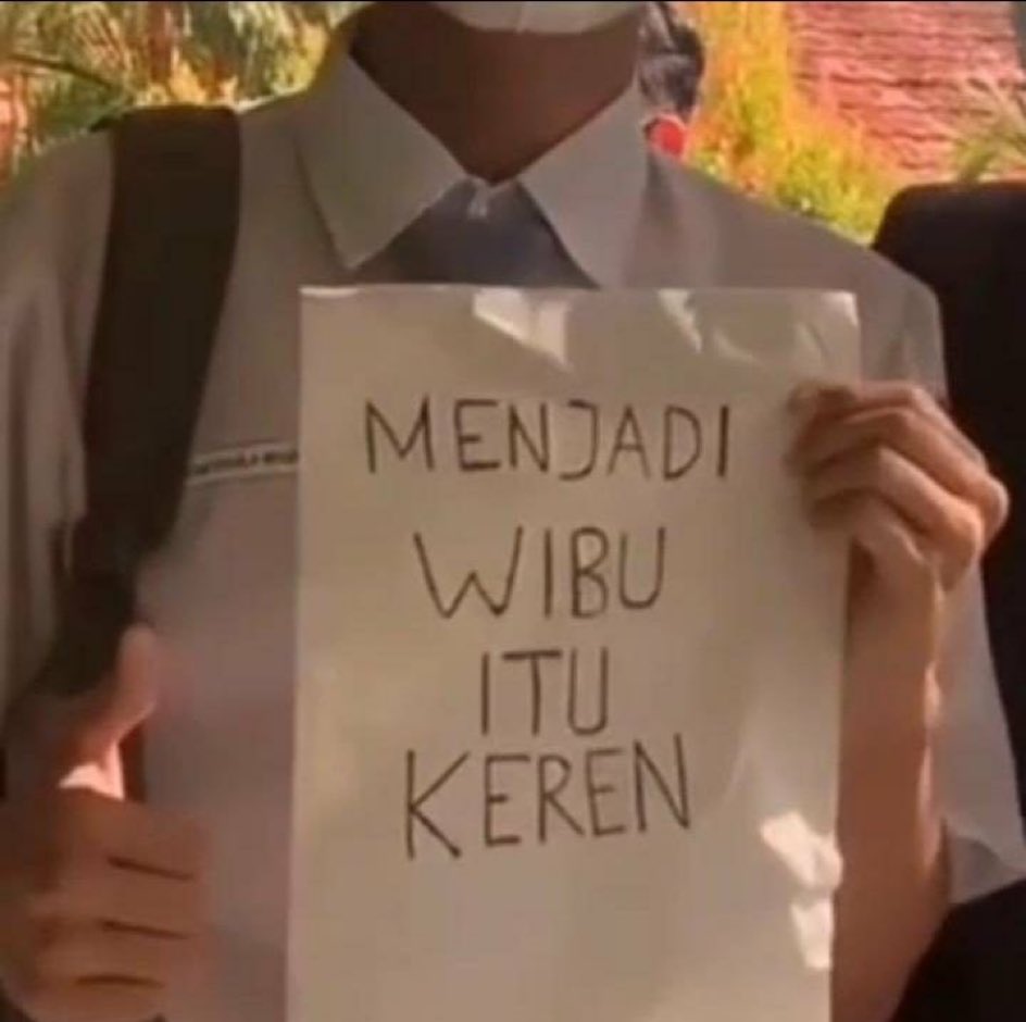 Hloh #anitwt ak maw mengcari mutual lgi buat akun ak yg flop ini xixixi,,, anw ak jga suka genshin, enstars, sama tears of themis (vyn is my fav):3 rep aj yhh nanti ak samperin heheheh:p homophobic dni dlu☝️ klo lewat tl bantu rt/like yaa makaci😻🌹