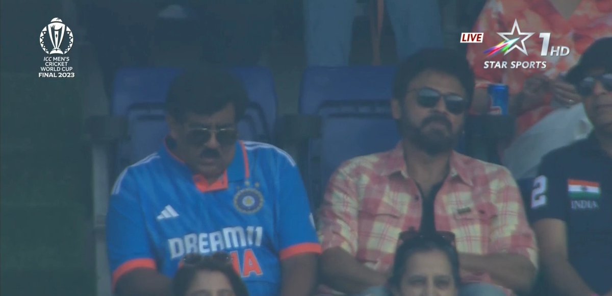 #VictoryVenkatesh at #CWC23Final #INDvAUS 

#Venkatesh #VenkateshDaggubati #VictoryVenkateshDaggubati #ICC #ICCWorldCupFinal #ICCCricketWorldCup23 #INDvsAUSfinal