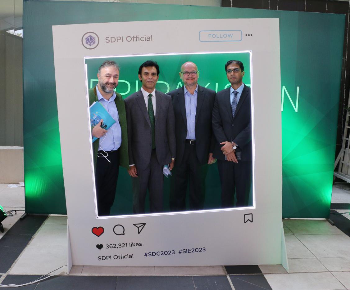 SDPIPakistan's tweet photo. #SIE2023: Mr Najy Benhassine (@WBPakistanCD) Country Director @WorldBank joined first Sustainability Investment Expo by SDPI. 
Join the world of innovative ideas fostering sustainability, green industrial growth and reforms for brighter future. 💡♻🏆🎯💚🔁💰🤝📝 https://t.co/OhYQ1B3JJZ