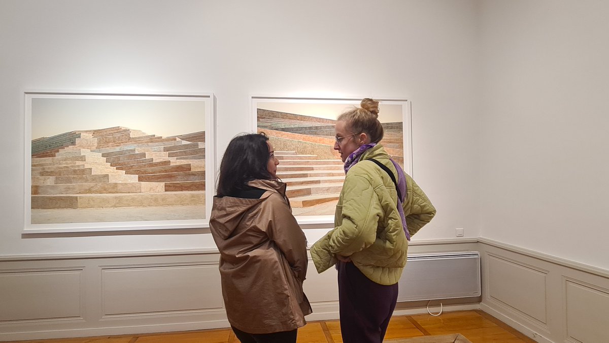 PresseKraemer's tweet photo. @Chaumont_Loire #ChaumontPhoto #photographie #photo @ColleuCh @RCValdeLoire  #vernissage novembre #2023 #lecurieuxdesarts @ClaudineColin https://t.co/w2gVNLF7ON