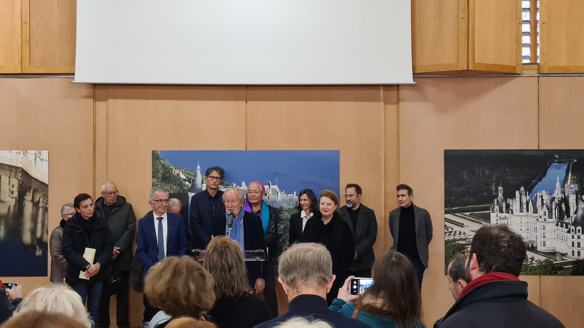 PresseKraemer's tweet photo. @Chaumont_Loire #ChaumontPhoto #photographie #photo @ColleuCh @RCValdeLoire  #vernissage novembre #2023 #lecurieuxdesarts @ClaudineColin https://t.co/w2gVNLF7ON