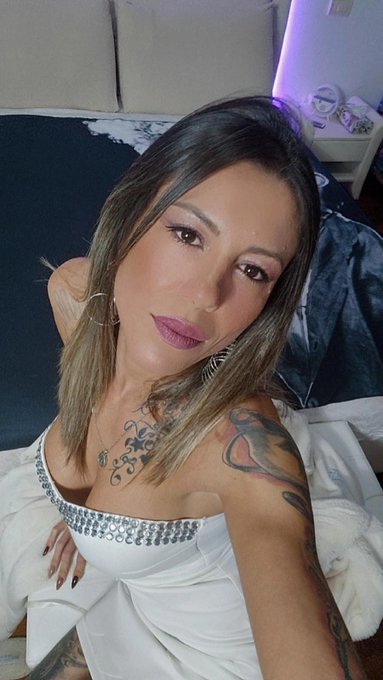 Le dirette super hot della prossima settimana 🌶💦💣 Ore 23.00 su 🔞https://t.co/Un1k7wR1ma🔞   Lunedi 20
