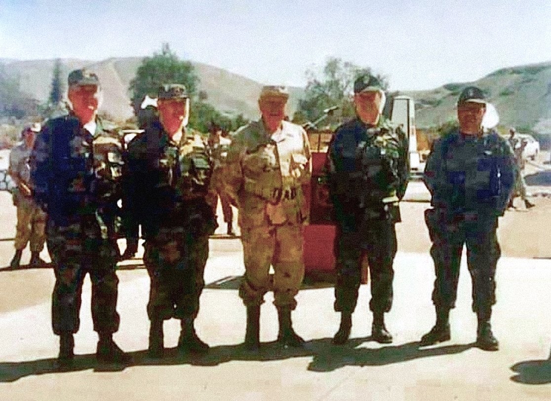 desde_1965's tweet photo. “Si eliminan los campos minados en la frontera norte, ingresarán miles de inmigrantes ilegales": Augusto Pinochet 1994. https://t.co/GTJF2JeH5c