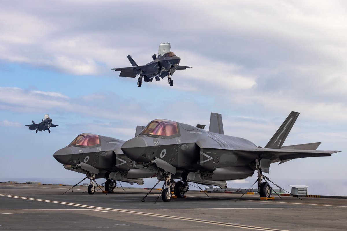 Defence Equipment & Support tweet media