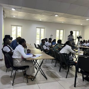 MeridianIntl's tweet photo. Emokiniovo Otarigho empowers 50 young leaders in Nigeria through his #IVLP Impact Award, equipping them with skills in active citizenship, data-driven engagement, and volunteering @USinNigeria @WorldBoston @WTCInstitute @Globaltieskzoo Learn more: https://t.co/BtYHm59ZzB https://t.co/GDPo970Uap