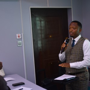 MeridianIntl's tweet photo. Emokiniovo Otarigho empowers 50 young leaders in Nigeria through his #IVLP Impact Award, equipping them with skills in active citizenship, data-driven engagement, and volunteering @USinNigeria @WorldBoston @WTCInstitute @Globaltieskzoo Learn more: https://t.co/BtYHm59ZzB https://t.co/GDPo970Uap