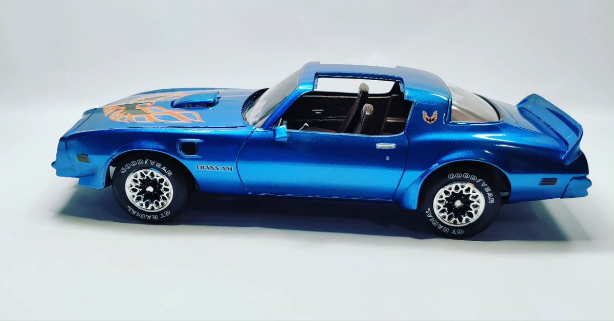 Humgorhobby's tweet image. 1977. Pontiac Firebird T/A 
MPC 1:25
#scalemodel