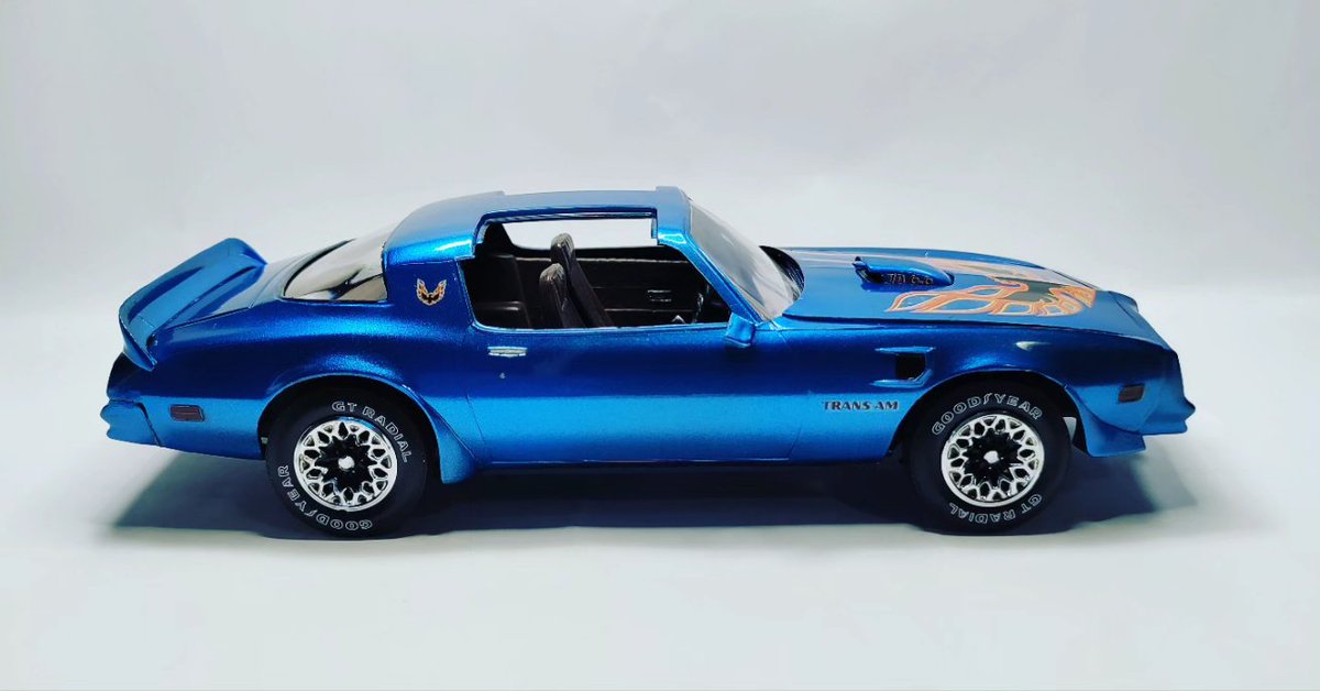 Humgorhobby's tweet image. 1977. Pontiac Firebird T/A 
MPC 1:25
#scalemodel