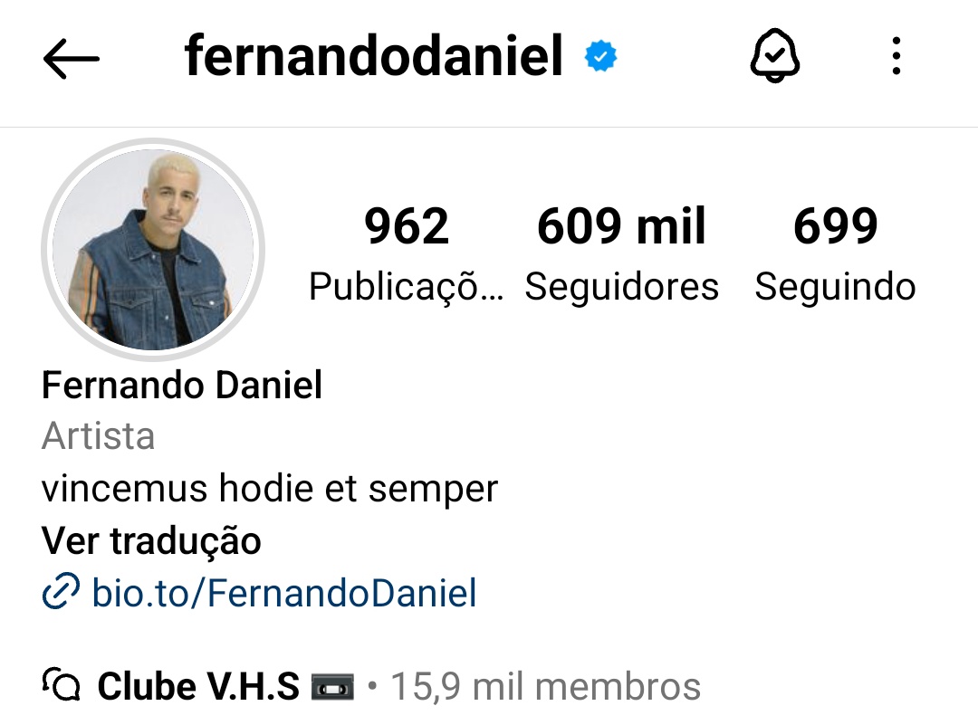 CamileMagalhaes's tweet photo. @oFernandoDaniel Muito boa a atualização da Bio no Instagram. Agora só falta aqui.
"VINCEMUS HODIE ET SEMPER" 🎶 #ContigoFD https://t.co/k8GAUhJXMO