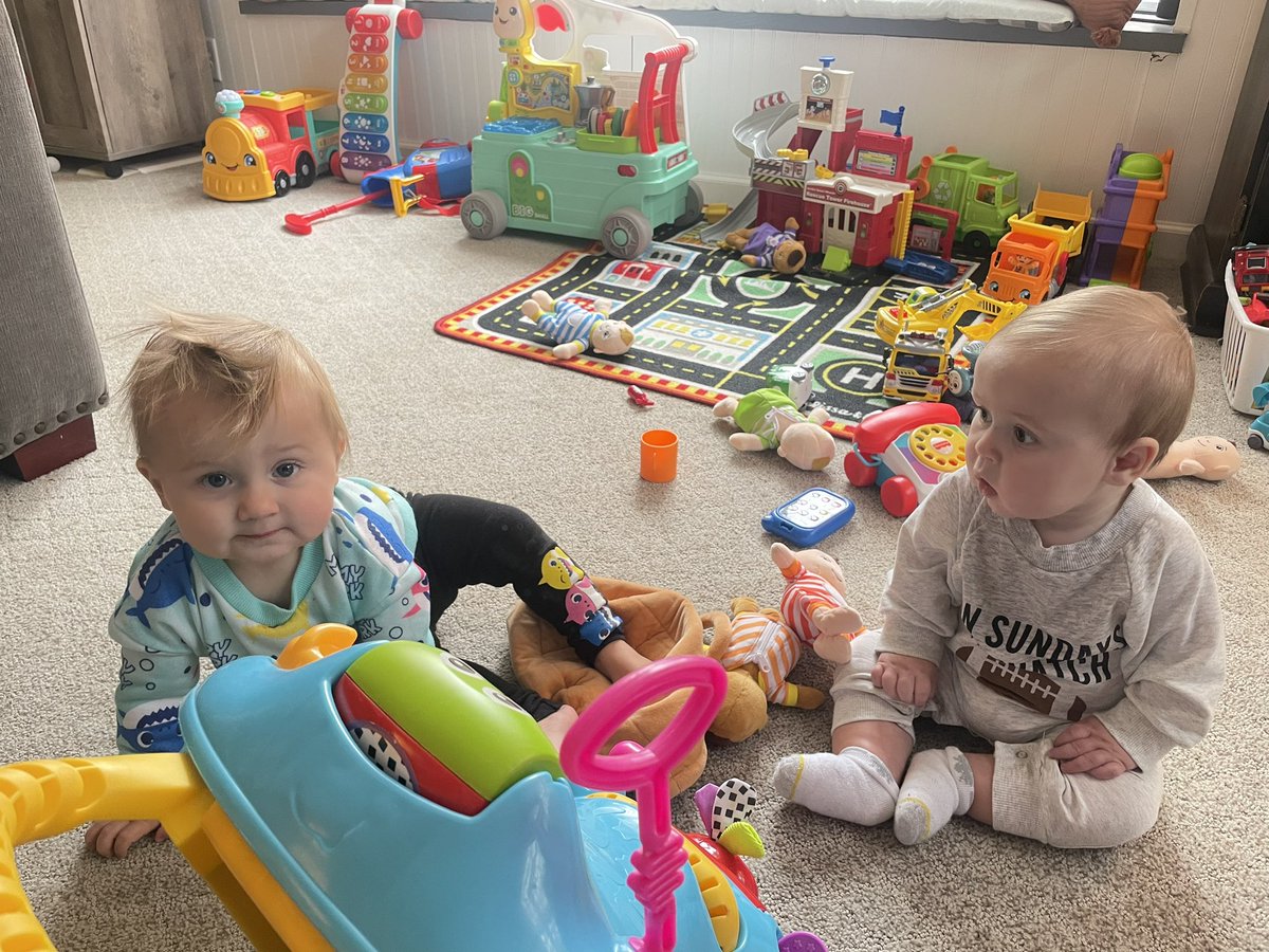 Had the best Sunday morning play date with our buddy Patrick! Love watching these two play together. Can’t wait for all the adventures our families have together @MrsHendrenKC ! 🥰