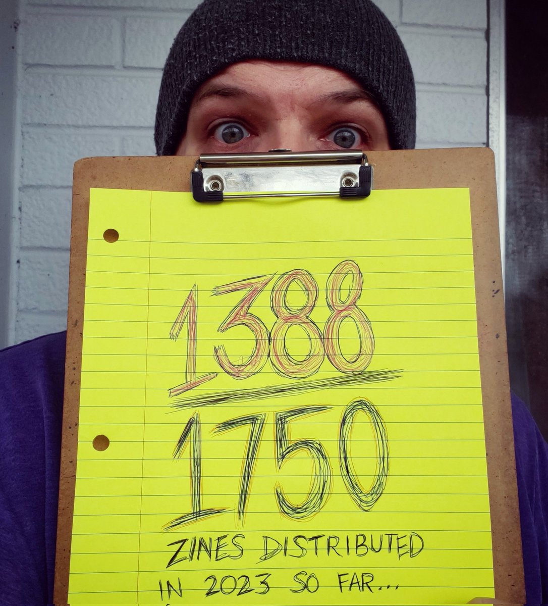 Getting there...
About 6 weeks left in the year to hit my goal of 1750 zines distrbuted this year.

That's about 9 zines a day.

Keep your fingers crossed for me.
And go to PocketThoughts.etsy.com to get some zines for you and your friends. 

#zines #zinester #goals #art