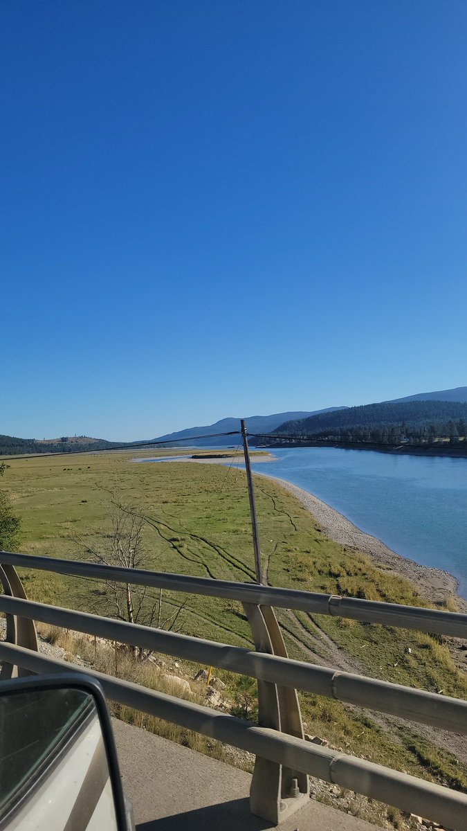 edwinpierrot13's tweet photo. At The Edge of the First
At yhe edge of the rivers
At the Edge of Flowing Inspiration
At The Edge of Lifes Abundant Renewal
#Poetry #Poem #Songwriting #CountryMusic #BritishColumbia #BeautifulBritishColumbia #Canada #KootenayRegion #Jaffray #ExploreBC https://t.co/sWjUR3fYJv