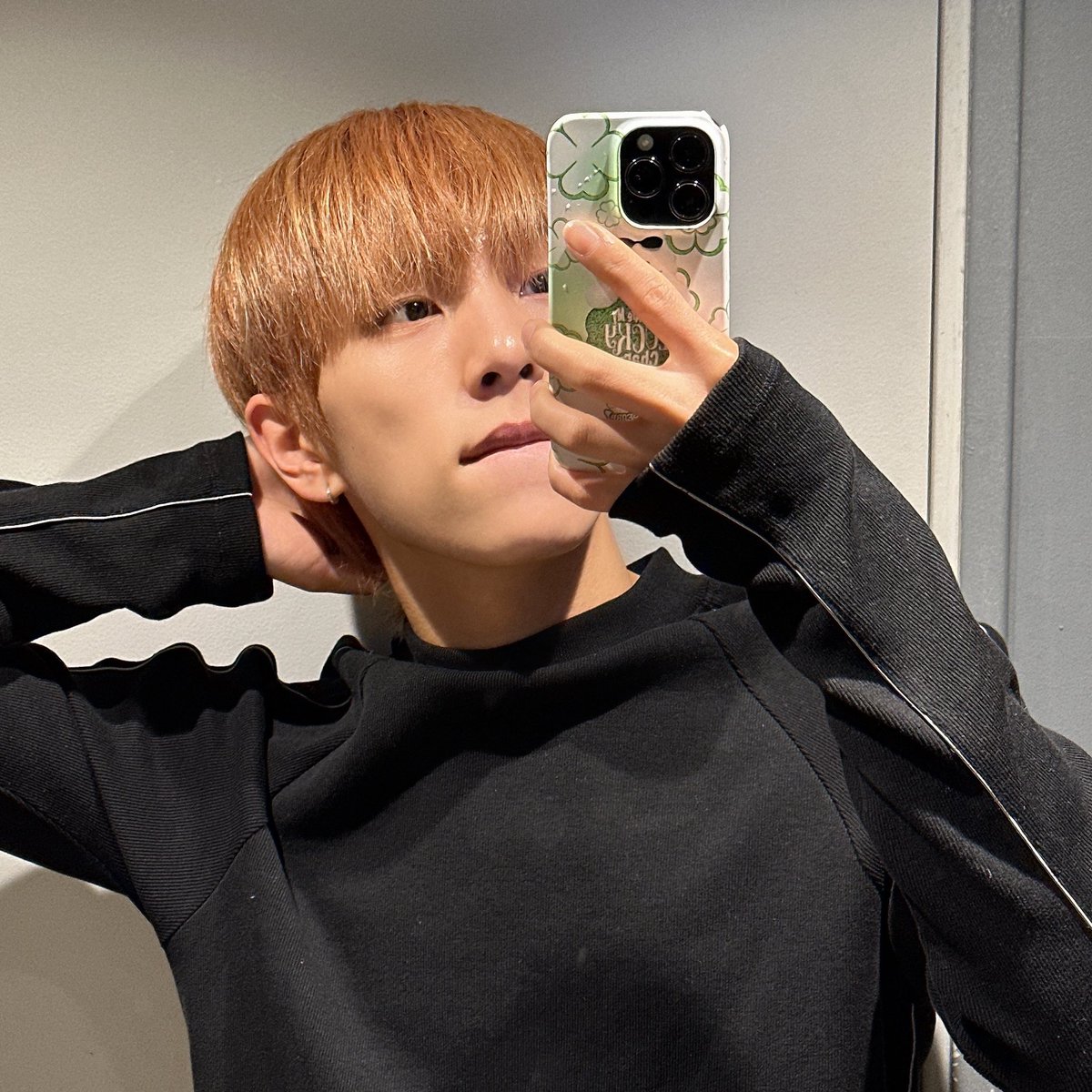 Suil_Fr's tweet photo. 💡TWITTER 💡 19:11:2023

《Parisiens /ennes (belle famille)》

#루미너스 #LUMINOUS #LMN
#수일 #SUIL

🔸@LMN5_official https://t.co/FRcxaqE6wg