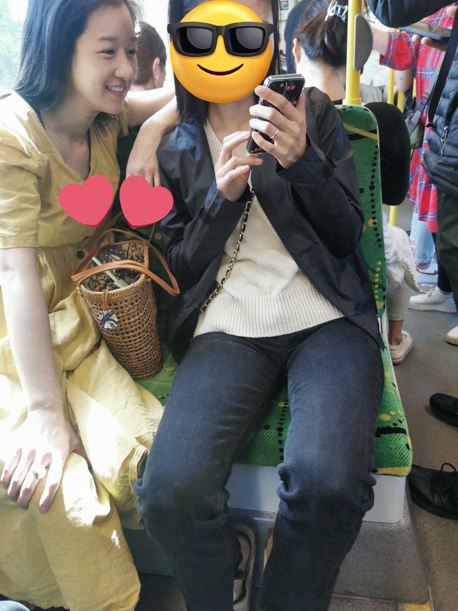 From this                                                                    To this
Thank you <a href="/SEOYEAJI_INA/">SEO YEAJI INDONESIA 🇮🇩</a> for helping me deliver this rattan bag to our beloved #SeoYeaJi #서예지 ♾️ 🤍 
My precious Yea Ji, happiness looks gorgeous on you.