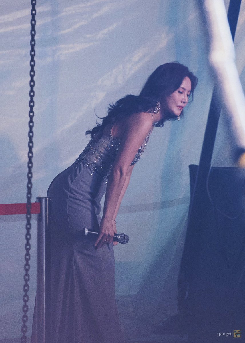 장식장 tweet media