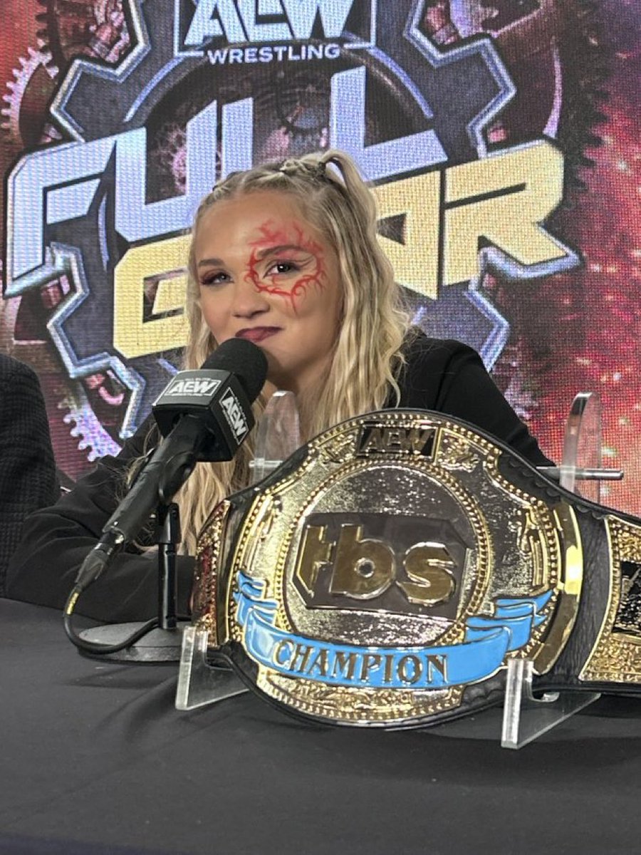 WOMEN CAN WRESTLE tweet media