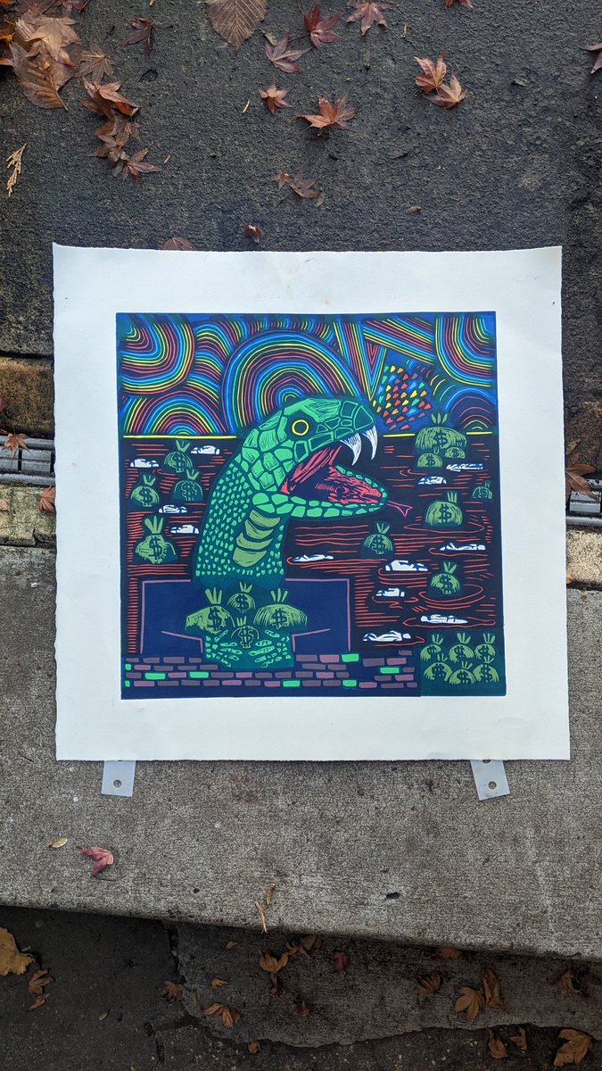 final proof, ready to edition

really like the outcome of replacing black with a semitransparent blue here

more images in replies

#linocut #printmaking #reliefprint #snakes