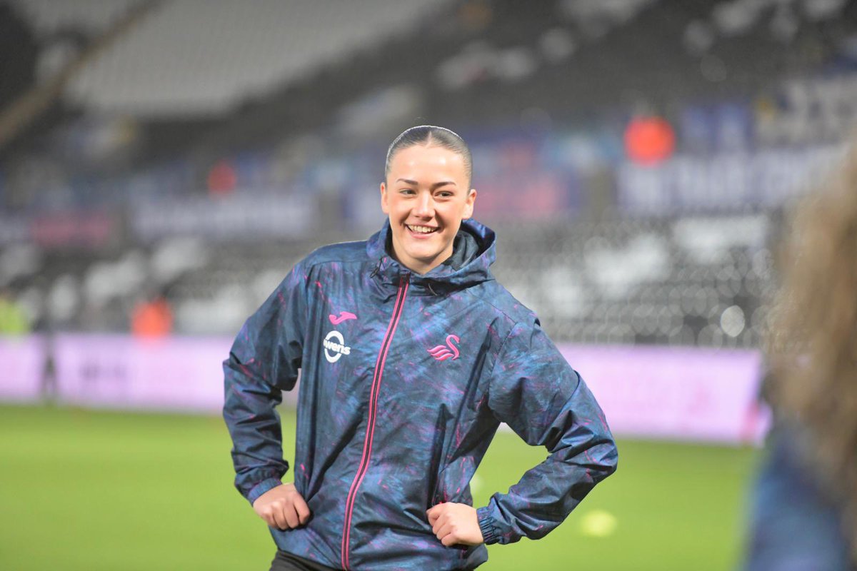 SwansWomen's tweet photo. 🔋
#SWAvWXM https://t.co/gDG9r7ccfy