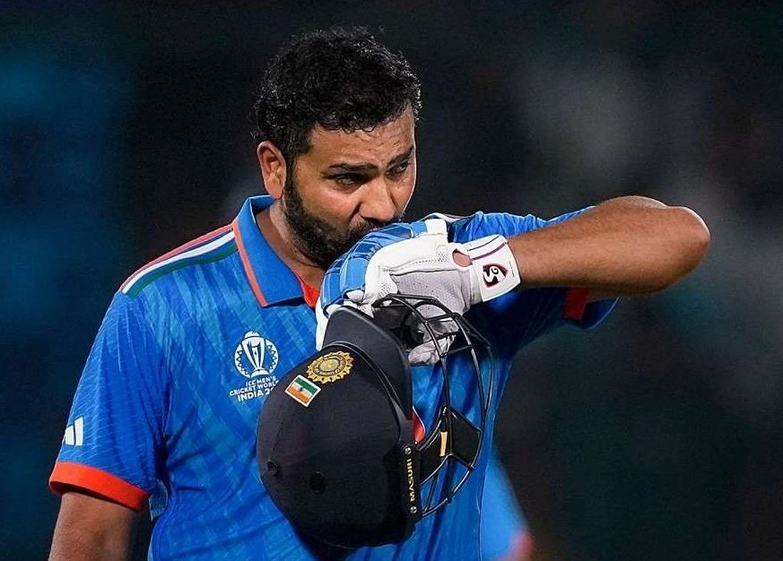 गिरते हैं शहसवार ही मैदान-ए-जंग में, 
वो तिफ्ल क्या गिरे जो घुटनों के बल चले।।
#INDvAUSFinal