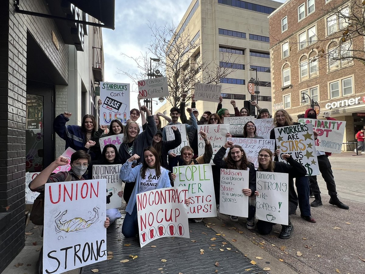 All across the country, @SBworkersunited went on strike to send a message to @Starbucks: understaffing and union-busting is unacceptable! It’s time for Starbucks to come to the table and bargain in good faith! #UnionsForAll #RedCupRebellion