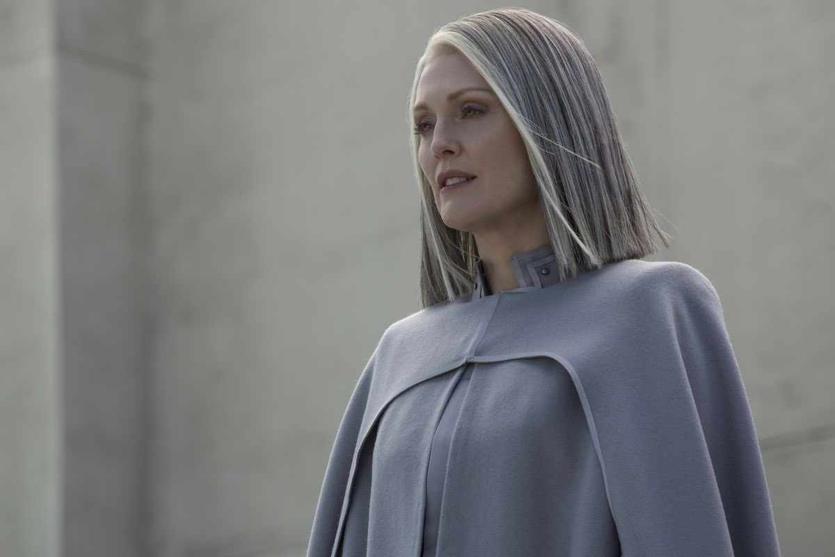 PopCrave's tweet photo. 8 years ago, ‘The Hunger Games: Mockingjay - Part 2’ released in theaters. https://t.co/1bs2FV5eGI