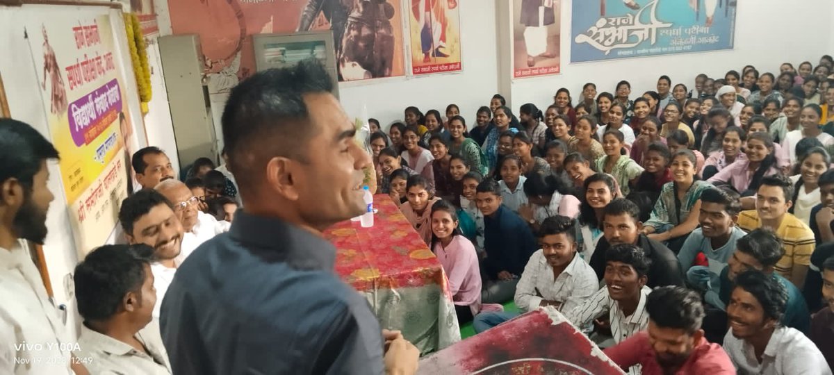ssrians4ssr4747's tweet photo. the glory they can bring to the nation by joining civil services &amp; serving the motherland with every bit of honesty and passion. Also educated the youth about the importance of Nasha Mukt Bharat.
#JaiHind 🇮🇳
#ISupportSameerWankhede 
@swankhede_IRS @KrantiRedkar @jasmeen23_ https://t.co/WKSnXXBMVV