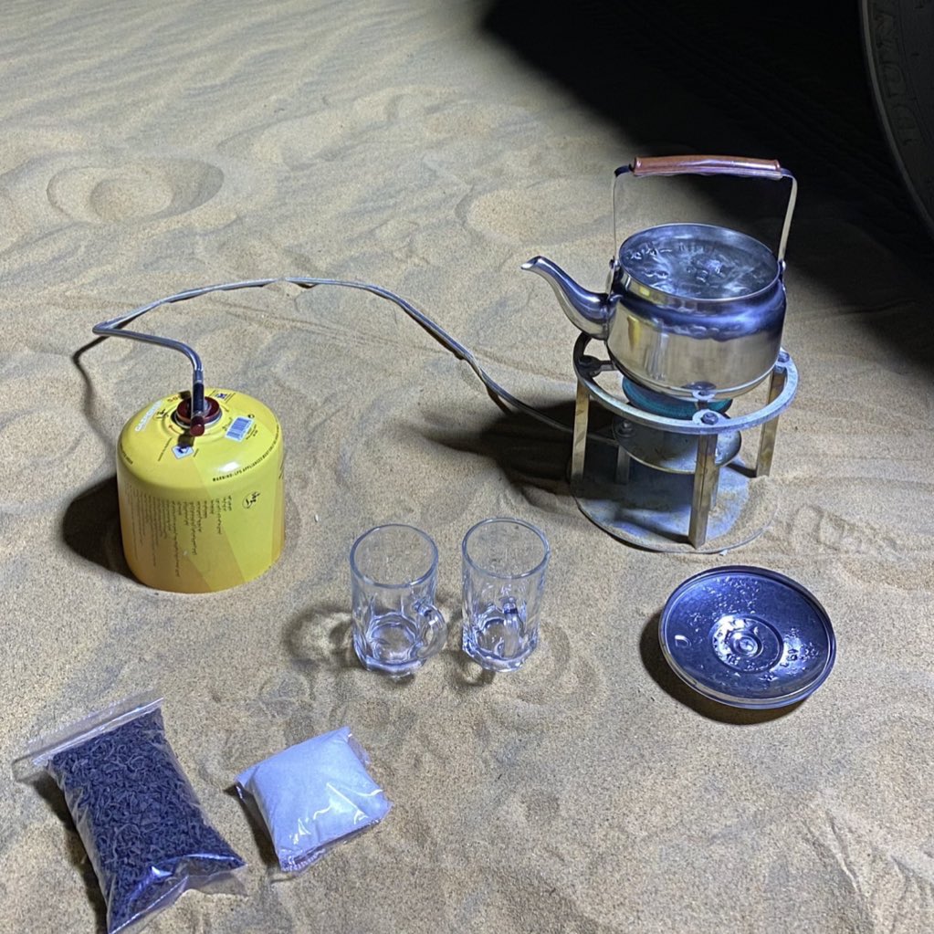 مره احب العرب وامرار احب السجه
  داخلي عودٍ تبرا من حداثه سنِي