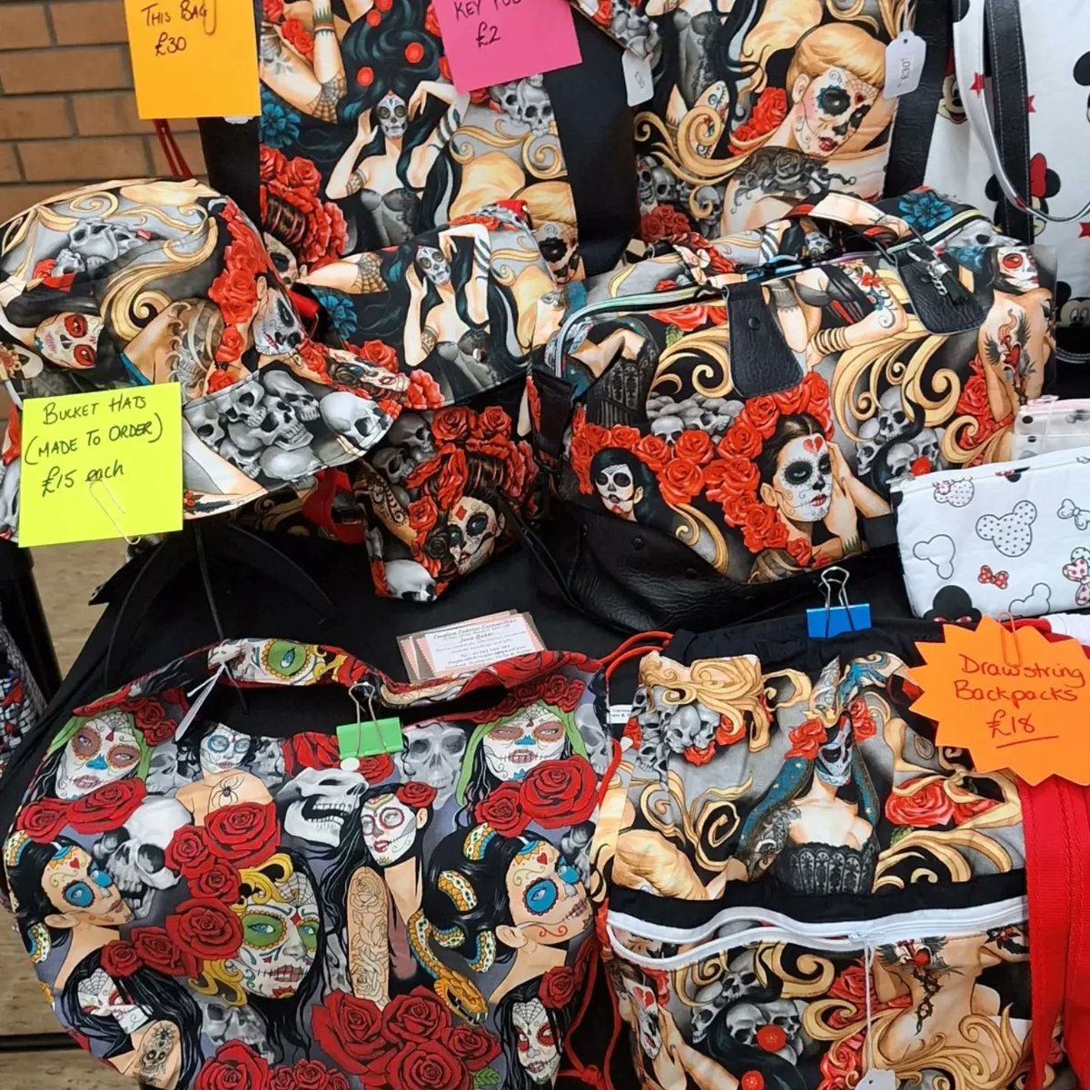 janebaker82's tweet image. Last orders for bespoke handmade handbags and gifts will be
Friday 1st December. 
(But preferably before!!)

Foxglove Fabrics Carmarthen 
#handbags #handmadecraft #Christmas #handmadeuk #vintagestyle #bespoke 

Please call or message me for more items, prices and colour schemes